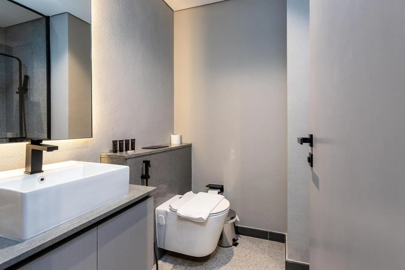Serene Studio Apartment In Mag Eye 920 - Allsopp & Allsopp Dubai United Arab Emirates