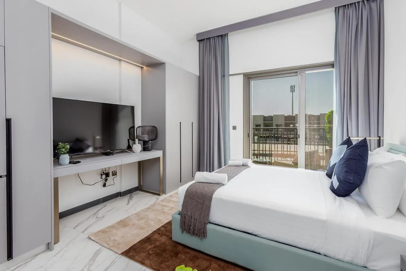 Serene Studio Apartment In Mag Eye 920 - Allsopp & Allsopp Dubai